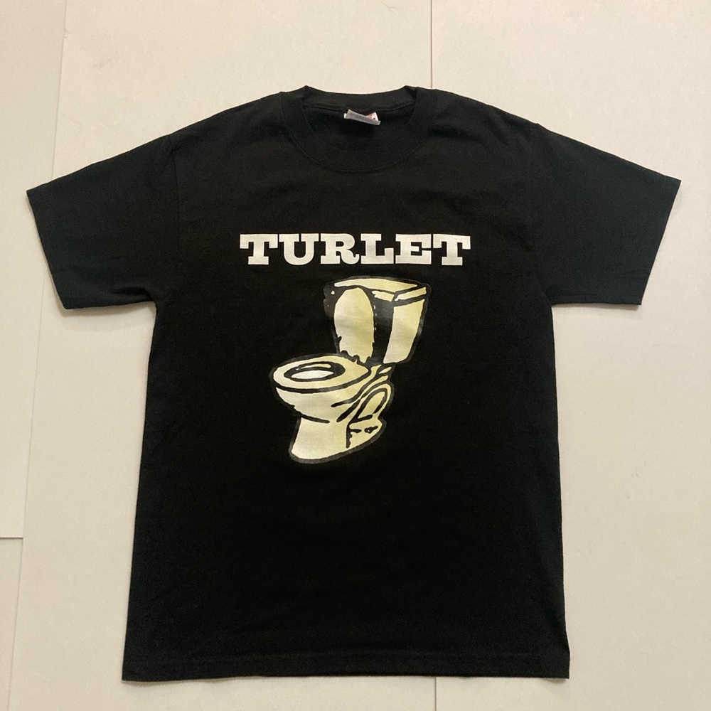 Turlet T-shirt Vintage new old stock size XL Black 100% cotton
Hanes Comfort T.